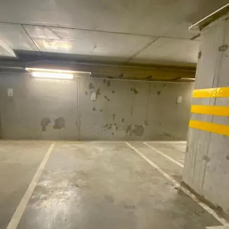 Centrum Z Garazem Podziemnym Lägenhet *