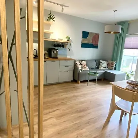 Centrum Z Garazem Podziemnym 아파트